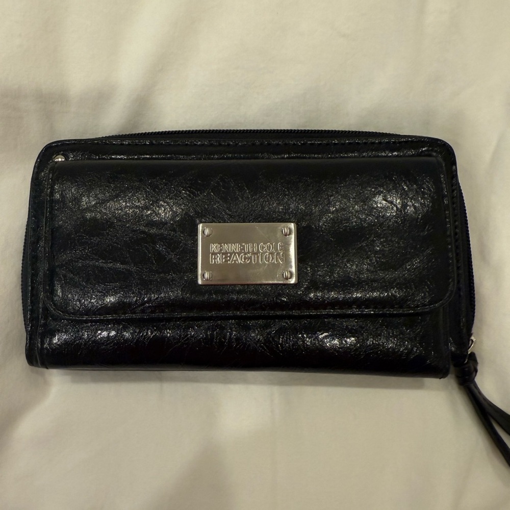 Kenneth Cole Reaction Black Leather Accessory
